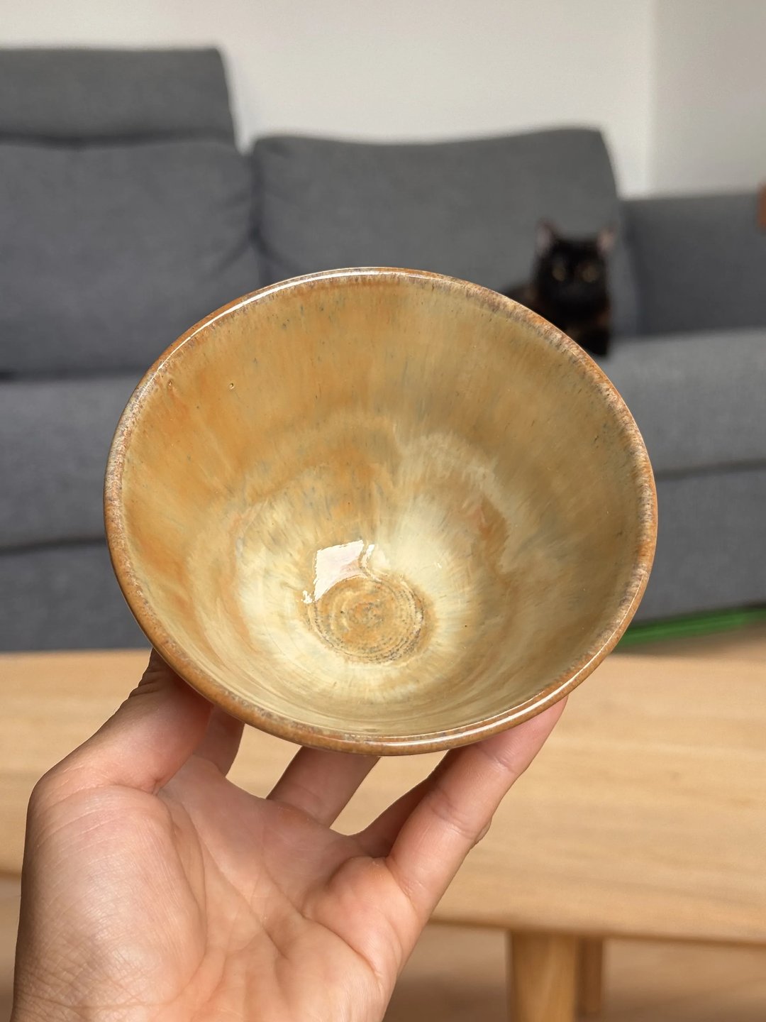 Small bowls with carved ridges, toasted honey with blue-grey streaks, view 1