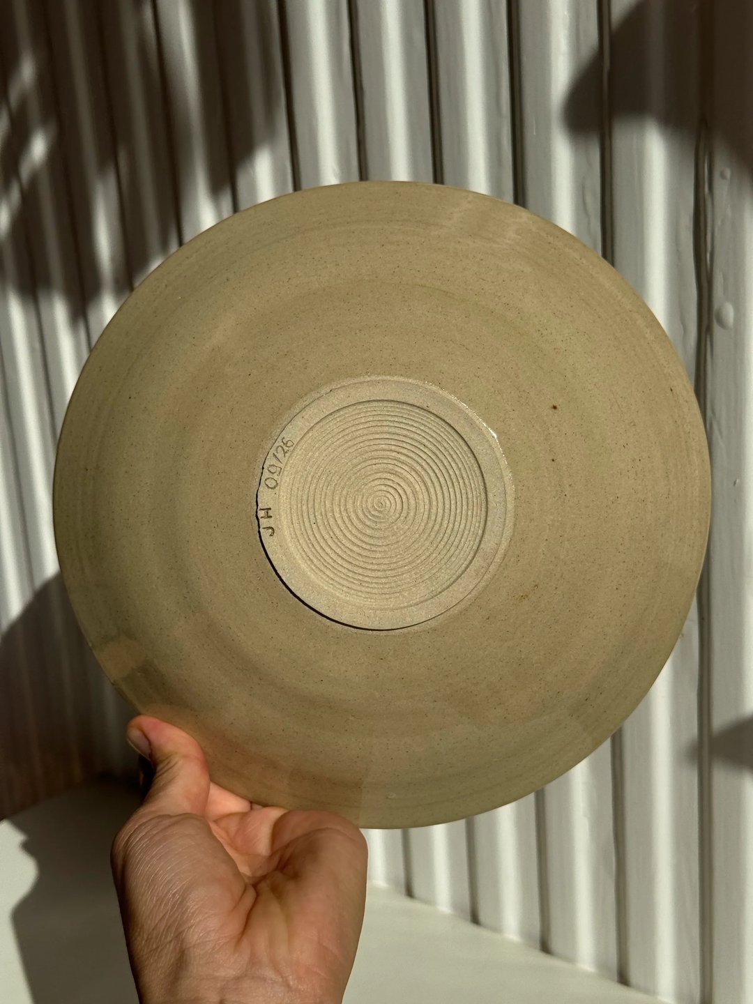 Curved wide plate, oatmeal outside, speckled sea glass inside, view 3