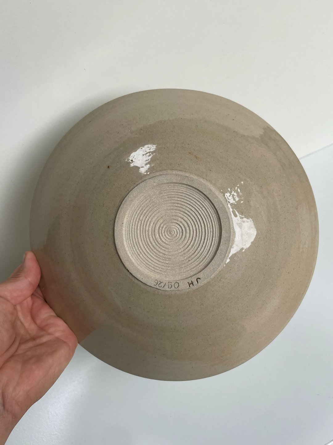 Curved wide plate, oatmeal outside, speckled sea glass inside, view 3