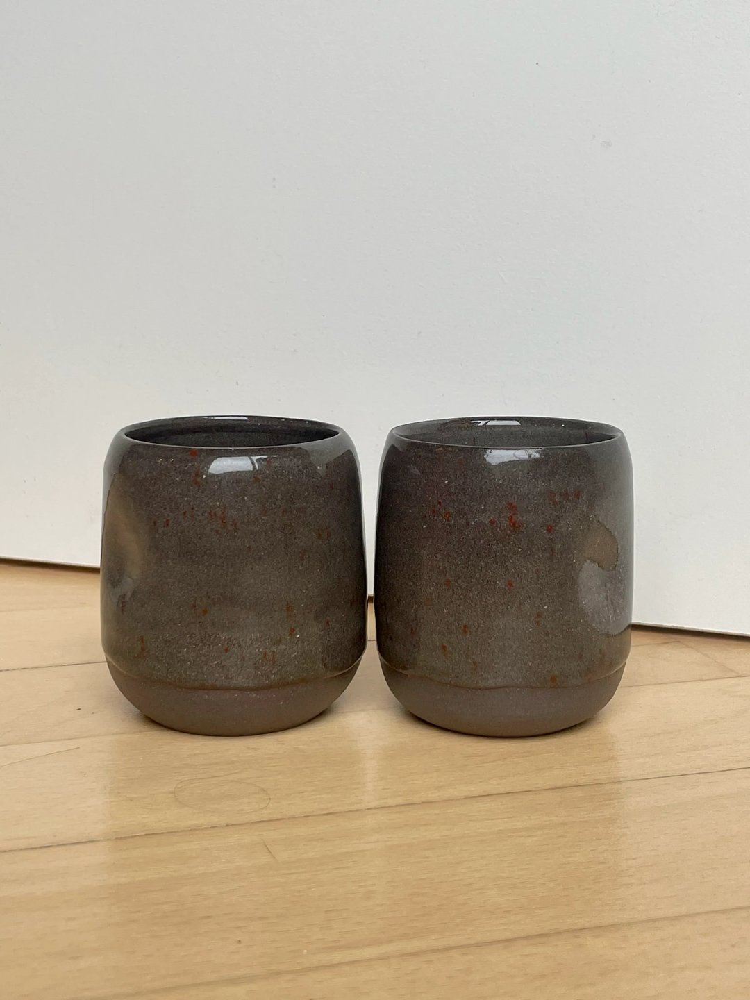 Thumbprint espresso cups, glossy charcoal grey, view 1